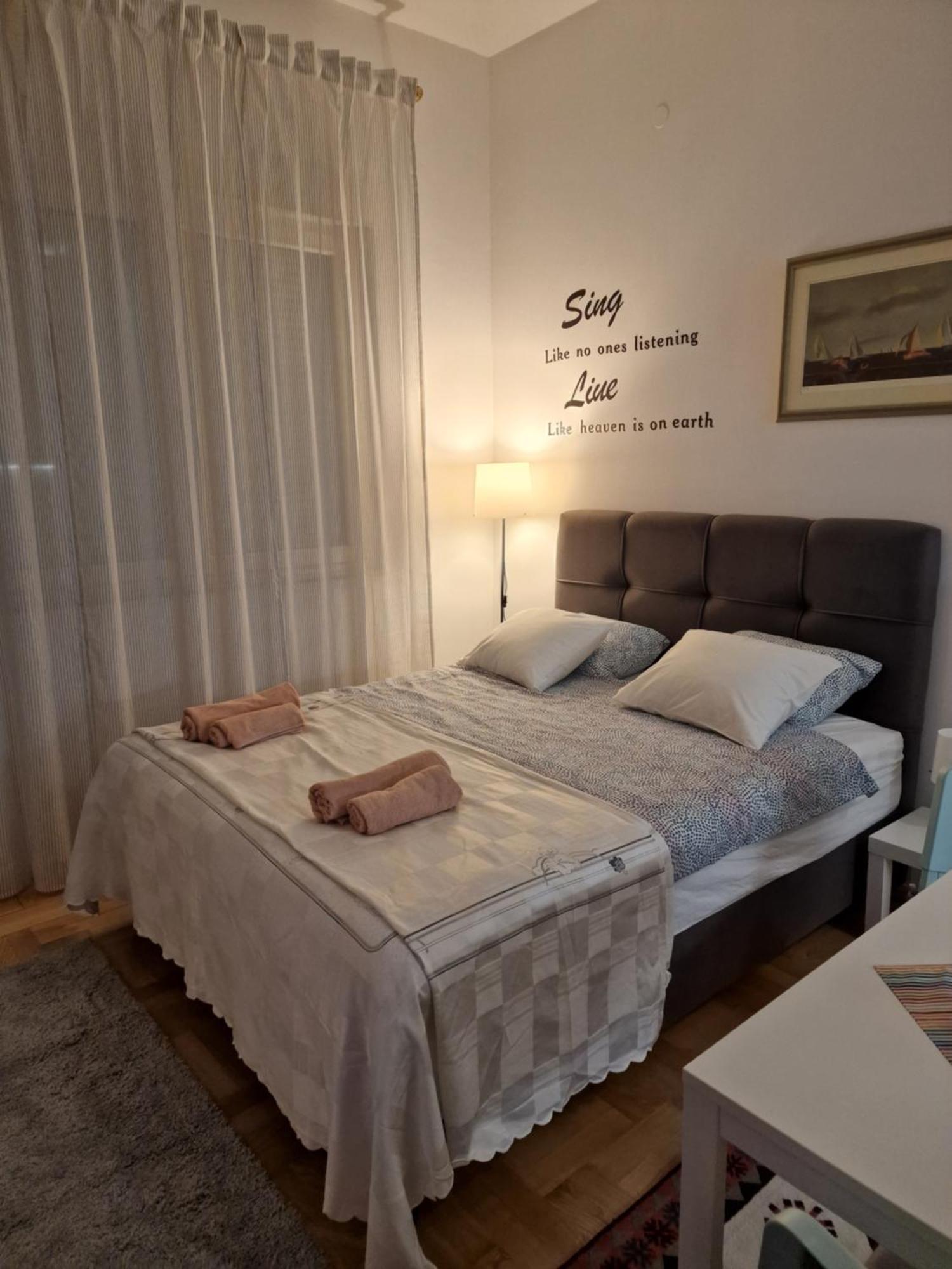 Studio Apartman Asja Apartment Zagreb Bagian luar foto